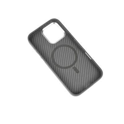 얇은 0.8mm 16g 무게 자석 아라미드 섬유 iPhone 16 Pro용 폰 케이스 (측면 사출 및 전체 커버 포함)
