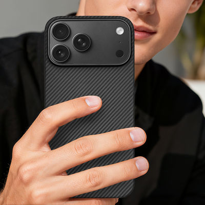 아이폰 17 프로 맥스용 금속 프레임과 맞춤형 아라미드 탄소 섬유 모바일 커버
